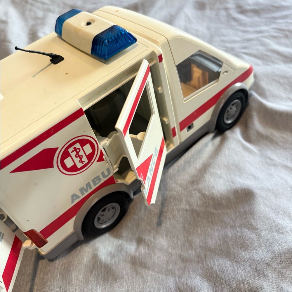 Vintage y2k‎ 2004 Playmobil 4221 Ambulance Geobra Brandstatter - Picture 16 of 16